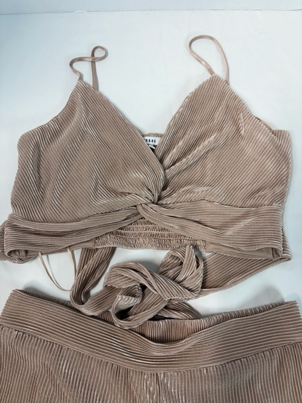 NWT RO&DE 2 Piece Pleated Shimmer Set Tie Back Top Wide Leg Pants L - Picture 4 of 11